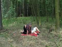 70 jähriges Pärchen beim Dreier mit Teen (5)